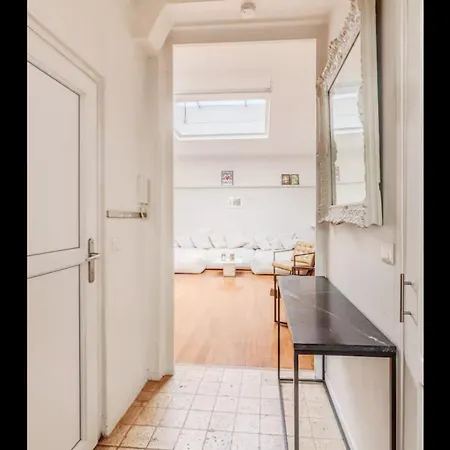 Bright Parisian Διαμέρισμα *