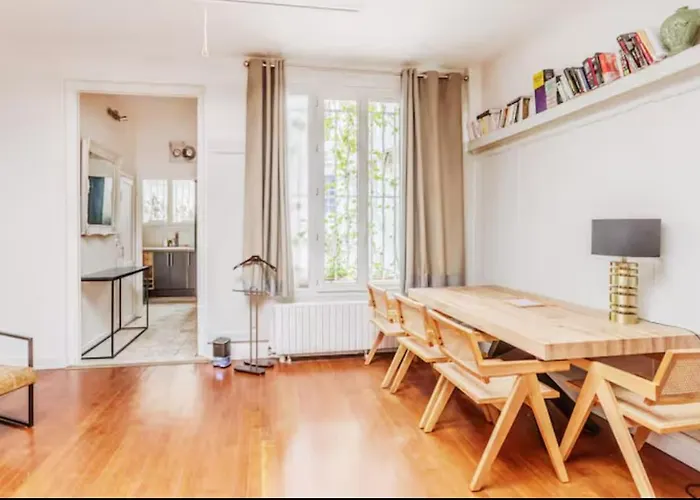 Bright Parisian * パリ